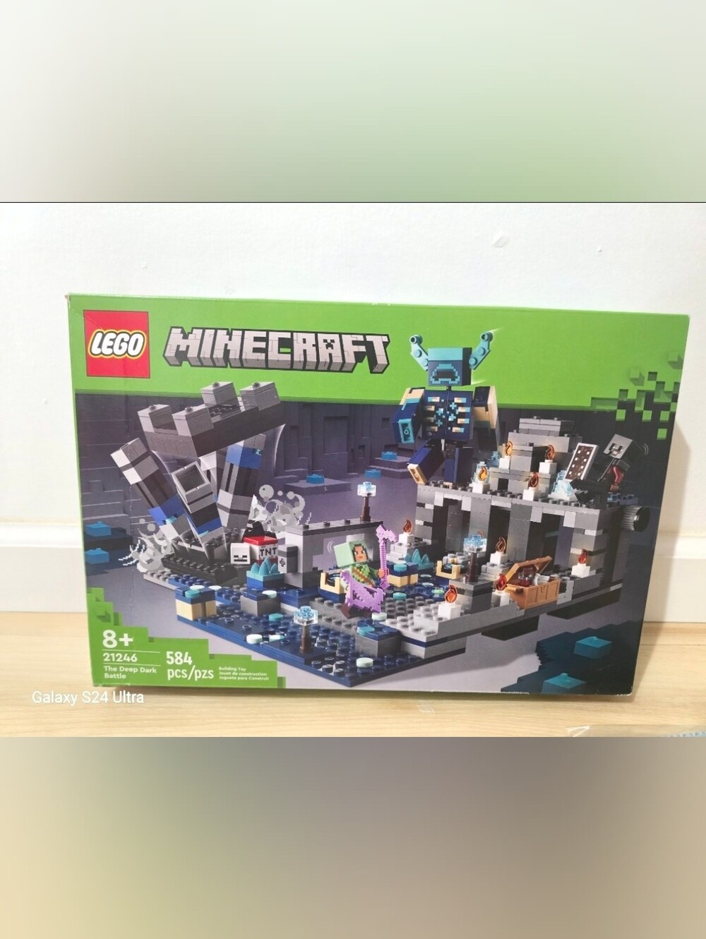 LEGO Minecraft The Deep Dark Battle (21246) – Open Box